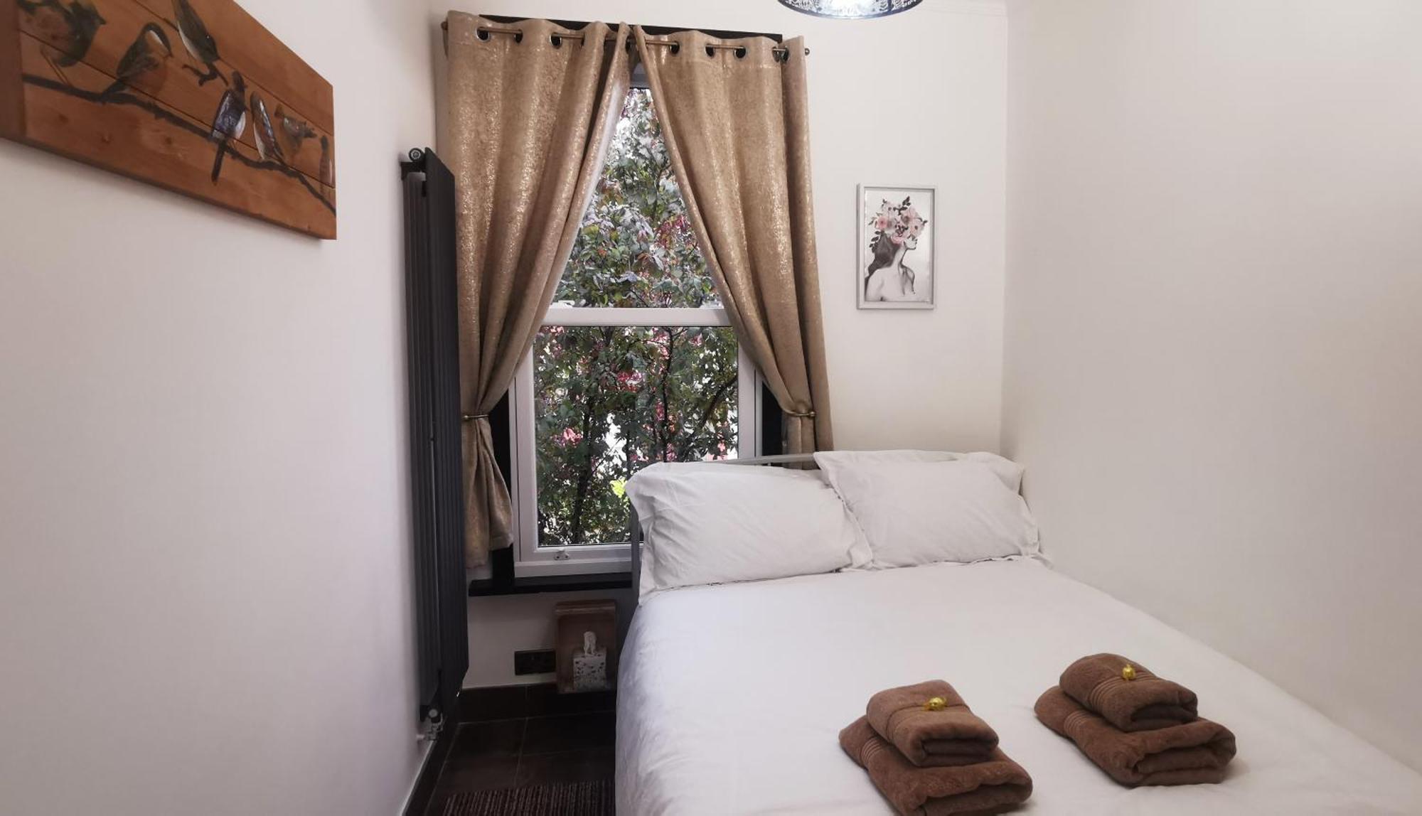 Luxury London House Sleeps 13, 2 Minutes To Metro别墅 外观 照片